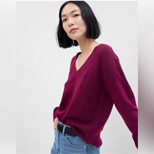 GAP Factory Women's V-Neck Sweater in Burgundy